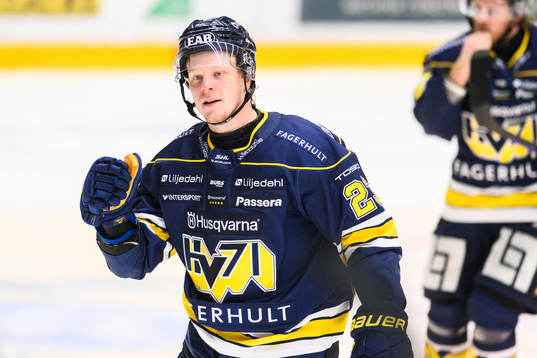 HV71s Åke Stakkestad  jublar
