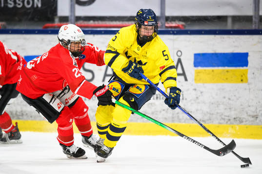 Schweizs Alina Muller och Sveriges Nathalie Lidman