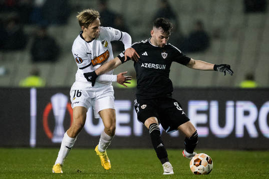 Pontus Dahbo of Häcken and Marko Jankovic of Qarabag
