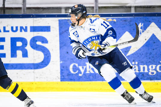 Finlands målvakt Sanni Ahola