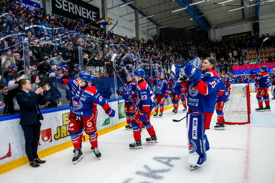 Oskarshamn spelare jublar