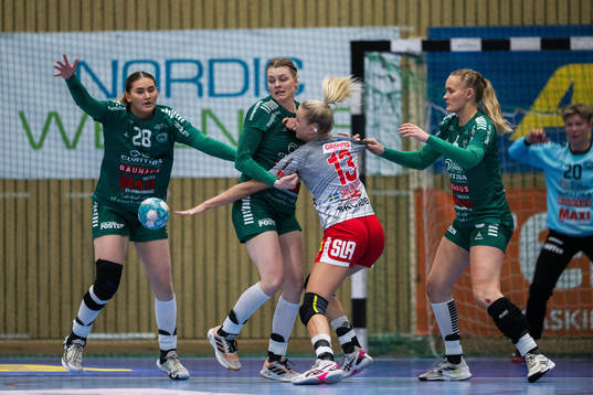 Skurus Felicia Palm Robertsson, Rikke Nielsen och Ellen