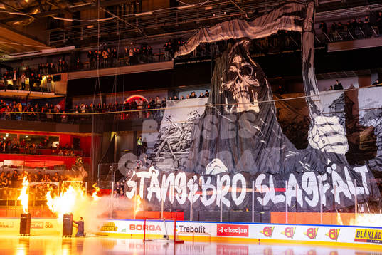 Linköpings supportrar med tifo