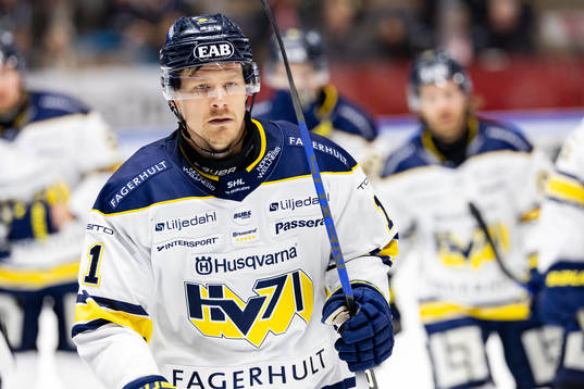 HV71s Simon Önerud jublar