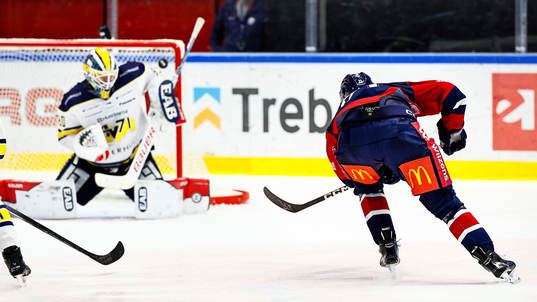 Linköpings Christoffer Ehn gör mål 2-0 förbi HV71s