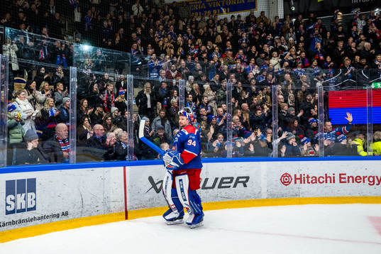 Oskarshamns målvakt Marek Langhamer jublar
