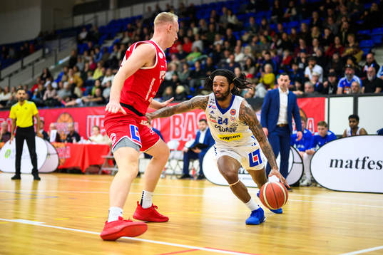 Uppsalas Henrik Jädersten och Jämtlands Nisre Zouzoua