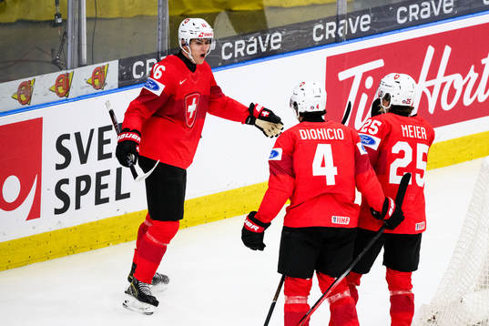 Jan Hornecker of Switzerland celebrates