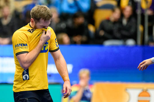 Albin Lagergren of Sweden in pain