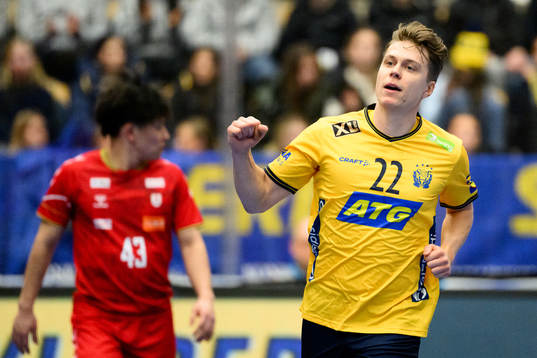 Lucas Pellas of Sweden celebrates