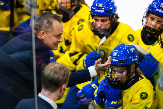 Head coach Andreas Karlsson of Sweden