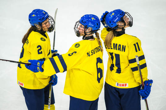 Rebecka Hollström, Nellie Svensson and Ella Hellman of