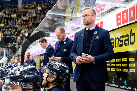 HV71s assisterande tränare Johan Davidsson