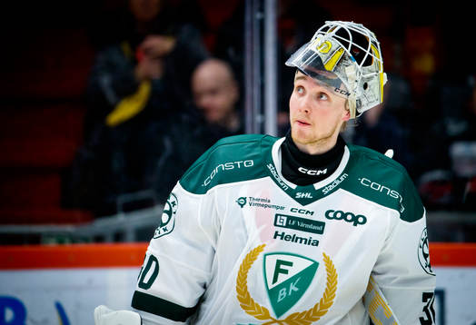 Färjestads målvakt Tobias Normann deppar