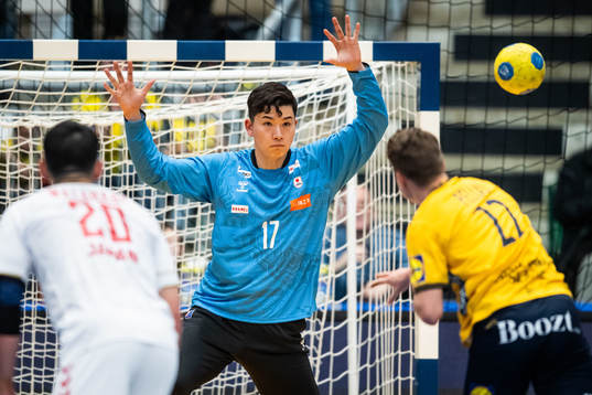 Goalkeeper Motoki Sakai of Japan