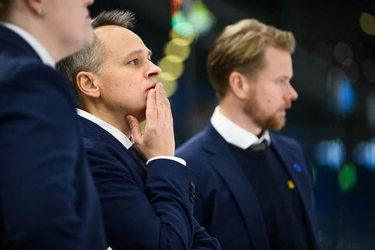 Head coach Andreas Karlsson of Sweden