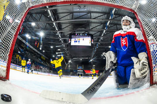 Bläddra bland fler bilder av 2024 IIHF U18 Women's World Championship, Day 3, Slovakia - Sweden