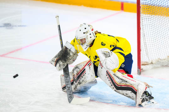 Goaltender Lovisa Lundström of Sweden