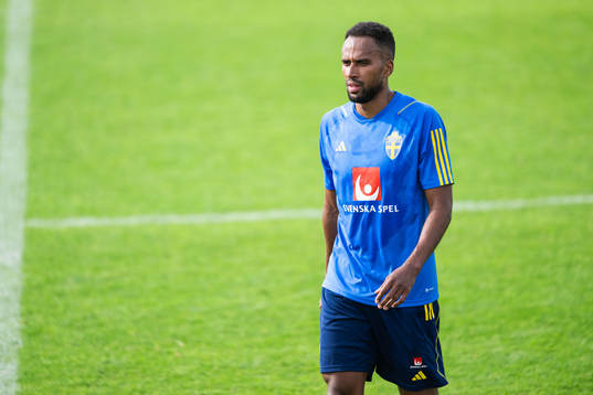 Isaac Kiese Thelin of the Swedish men's football national