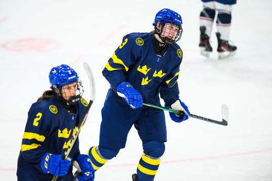 Rebecka Hollström and Elsa Åberg of Sweden look dejected