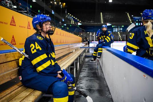 Bläddra bland fler bilder av 2024 IIHF U18 Women's World Championship, Day 5, Sweden - USA