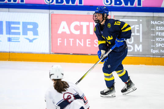 Mira Hallin of Sweden