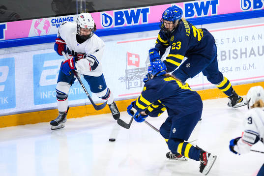 Megan Healy of USA and Isabelle Leijonhielm of Sweden