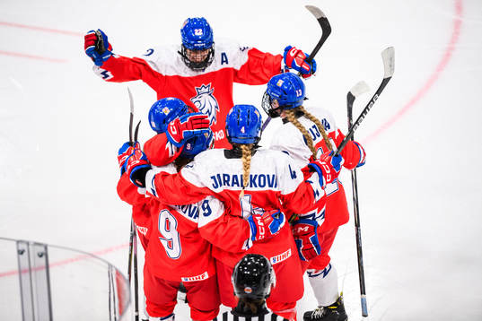 Adela Sapovalivova of Czechia celebrates