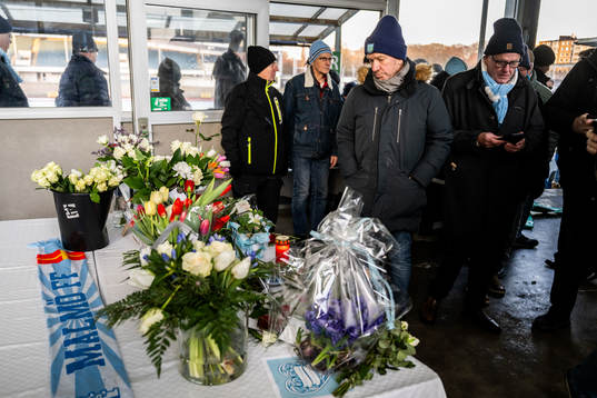 Minnesceremoni för Bosse Larsson på Malmö Stadion