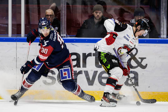 Linköpings Lance Bouma och Malmö Redhawks Filip Barklund