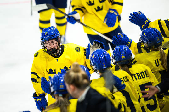 Anna Brenkle of Sweden celebrates
