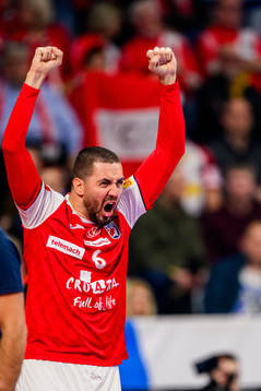 Mario Sostaric of Croatia celebrates