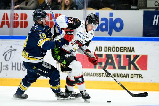 HV71s Henrik Borgström och Malmö Redhawks Adam Ollas