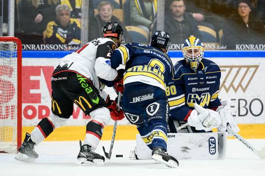 Malmö Redhawks Thomas Berg Paulsen, HV71s Anton Strålman