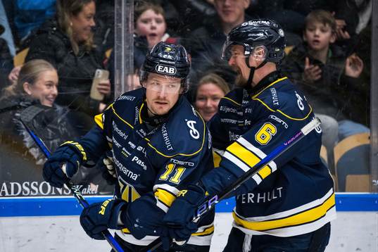 HV71s Simon Önerud och Anton Strålman  jublar