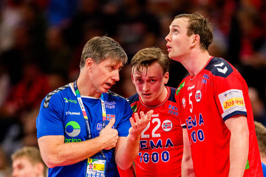 Head coach Jonas Liberg Wille, Tobias Schjølberg Grøndahl
