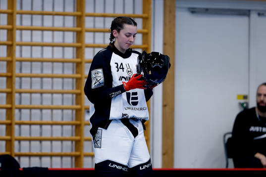 Dalens målvakt Angelina Juon