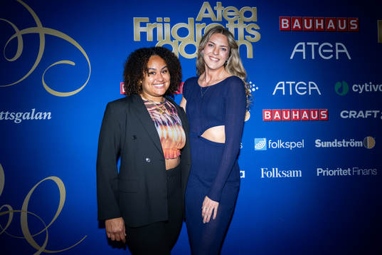 Vanessa Kamga och Beatrice Lantz på röda mattan