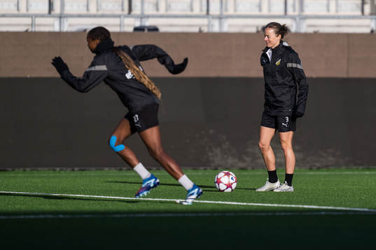 Aisha Masaka and Aivi Luik of Häcken