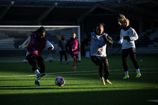 Monica Jusu Bah and Hanna Wijk of Häcken
