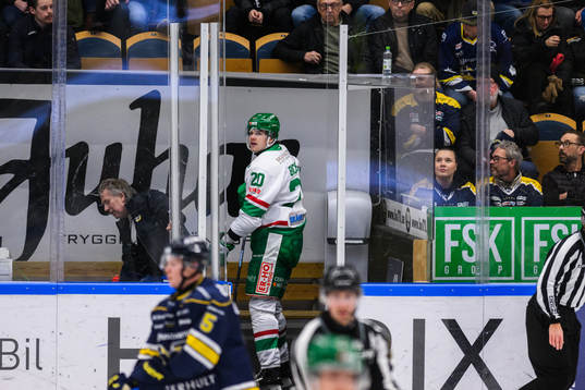 Rögles Lian Bichsel i utvisningsbåset