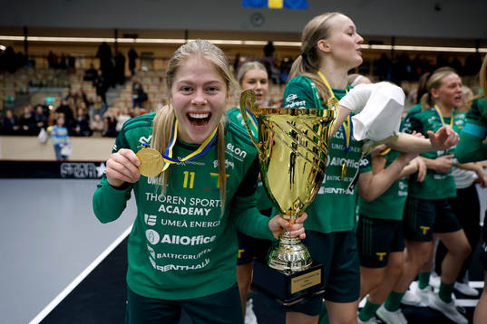 Thorengruppen Maja Viström jublar