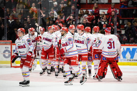 Timrås spelare jublar