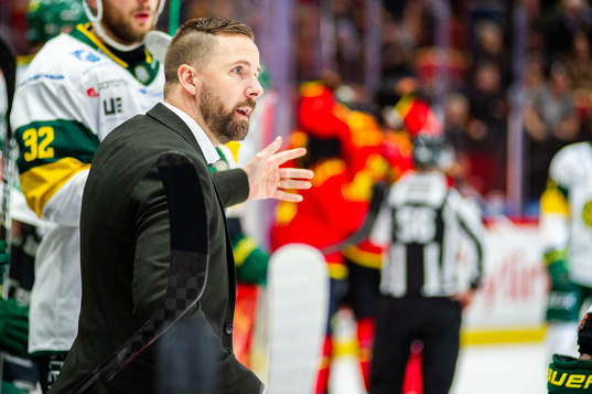 Björklövens huvudtränare Viktor Stråhle reagerar