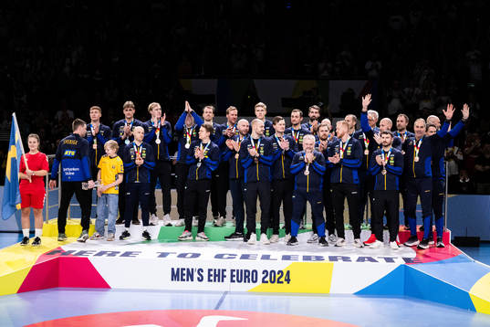 Players of Sweden with bronze medals