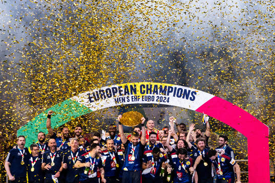 Players of France celebrate