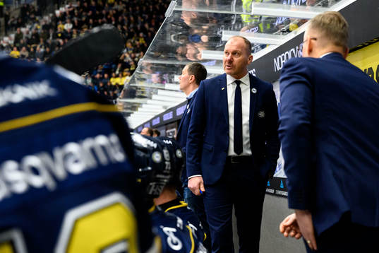 HV71s tränare Johan Lindbom