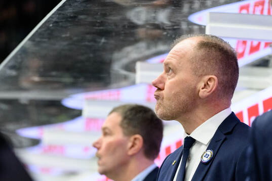 HV71s tränare Johan Lindbom