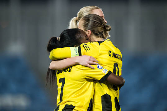 Monica Jusu Bah and Filippa Curmark of Häcken celebrate