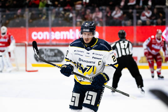 HV71s André Petersson deppar